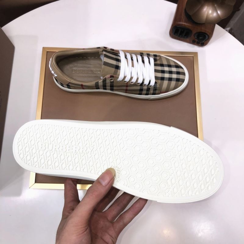 Burberry Low Shoes